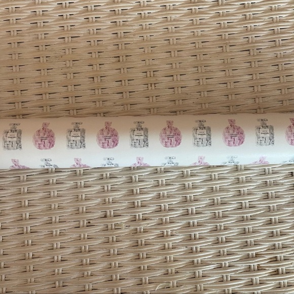 Authentic Chanel Wrapping Paper - Picture 4 of 4